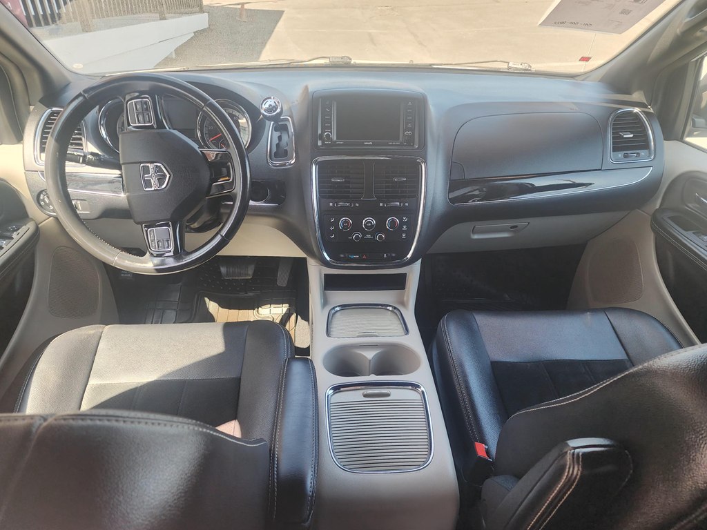 Photo 5 of this DODGE GRAND CARAVAN