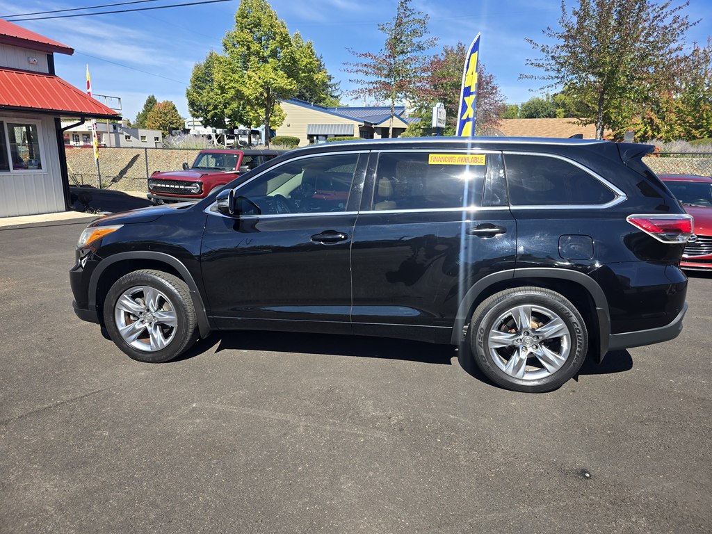 Photo 3 of this TOYOTA HIGHLANDER