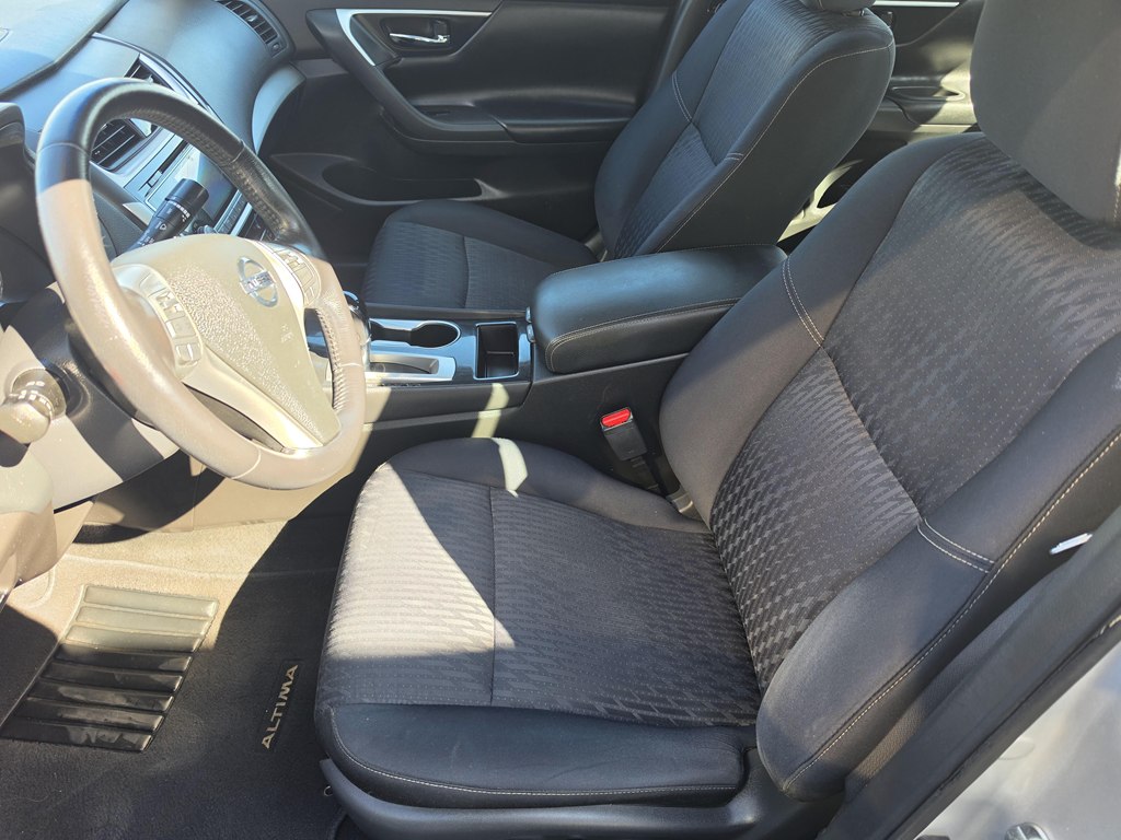 Photo 4 of this NISSAN ALTIMA