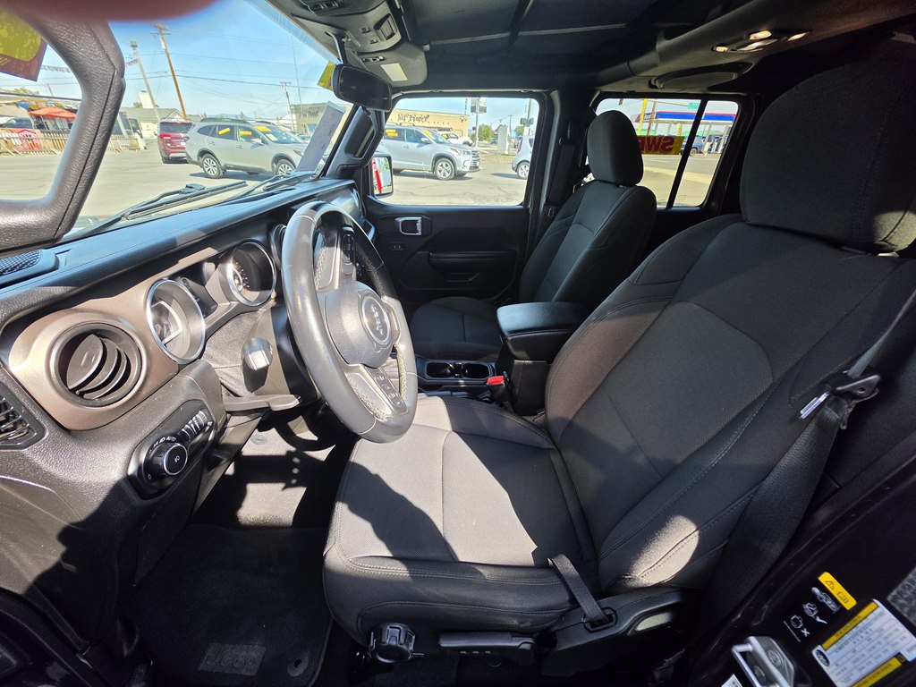 Photo 4 of this JEEP WRANGLER UNLIMI