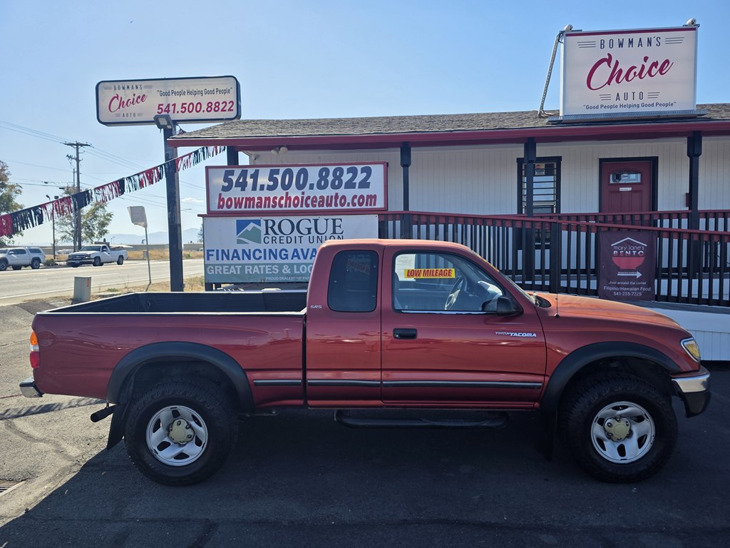 Photo 2 of this TOYOTA TACOMA