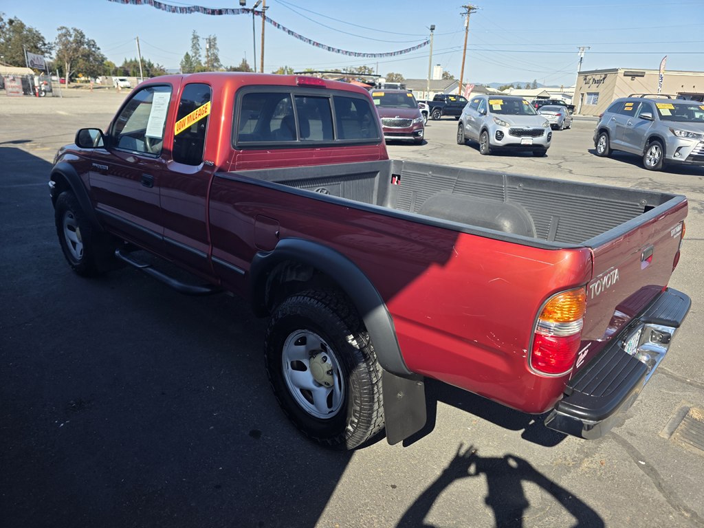 Photo 3 of this TOYOTA TACOMA