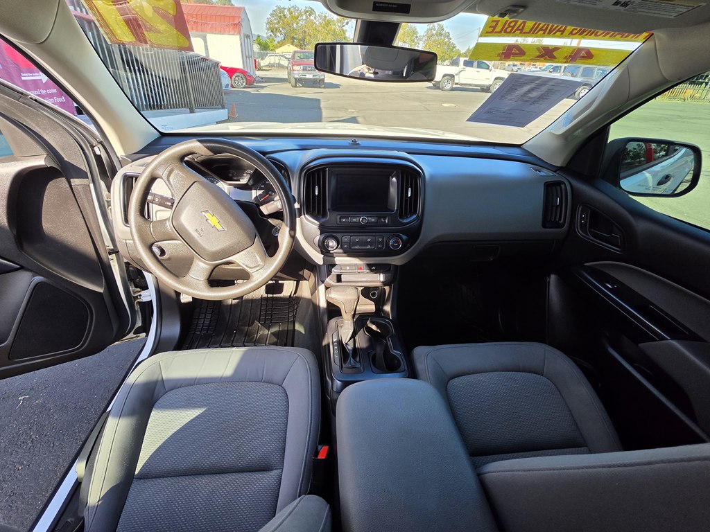 Photo 5 of this CHEVROLET COLORADO