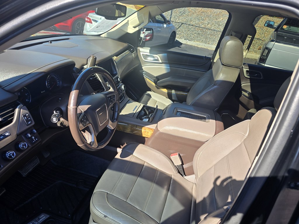 Photo 4 of this GMC YUKON XL