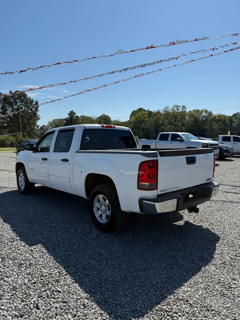 Photo 6 of this GMC SIERRA