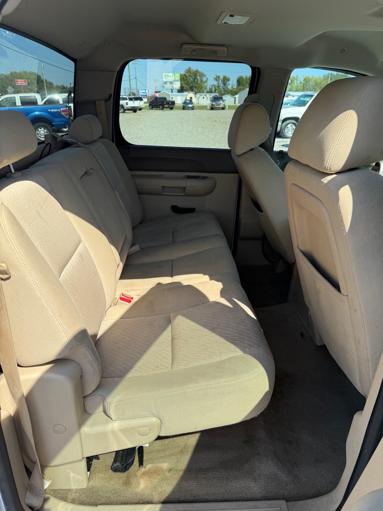 Photo 9 of this GMC SIERRA