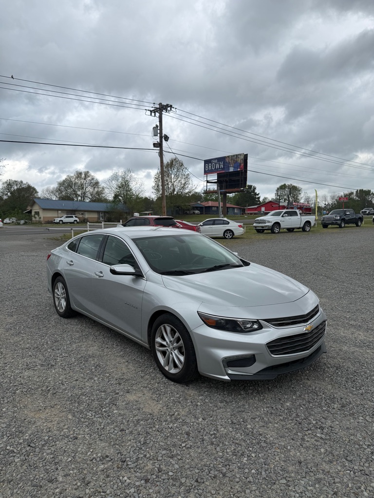 Photo 3 of this CHEVROLET MALIBU