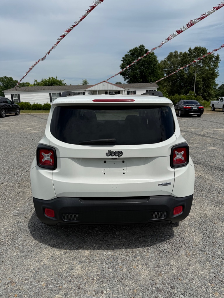 Photo 5 of this JEEP RENEGADE