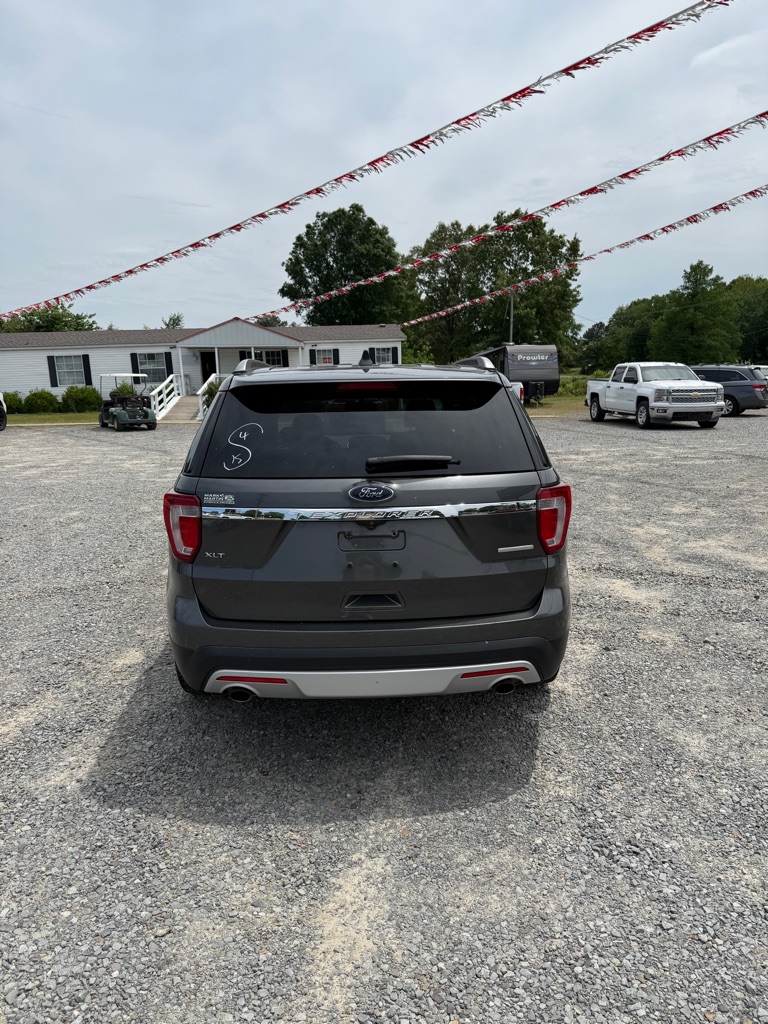 Photo 5 of this FORD EXPLORER