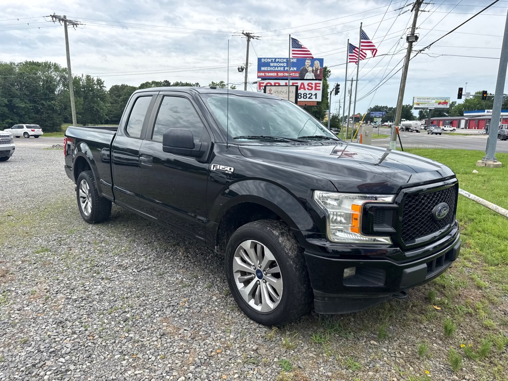 Photo 2 of this FORD F150