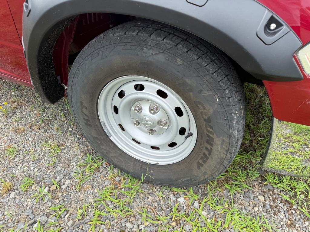 Photo 2 of this DODGE RAM 1500