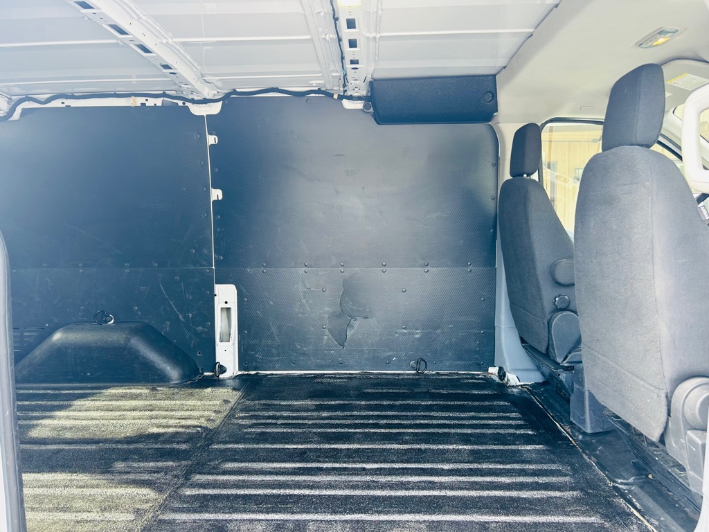 Photo 10 of this FORD TRANSIT 150
