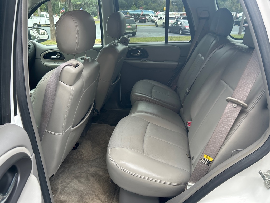 Photo 9 of this CHEVROLET TRAILBLAZER