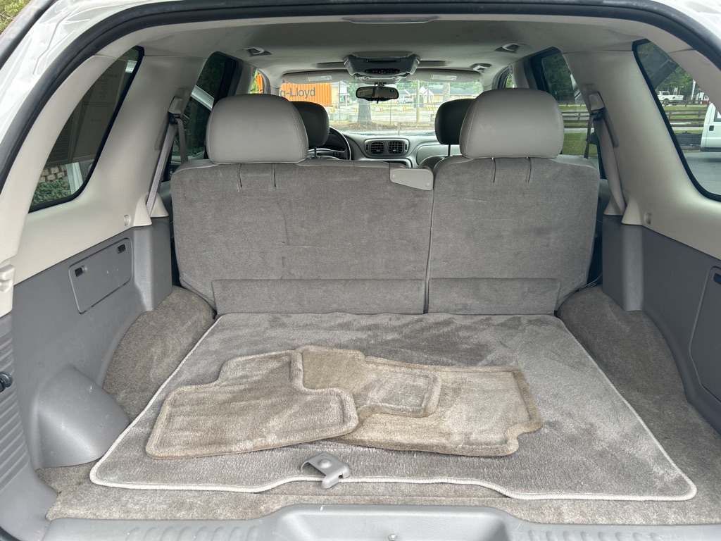 Photo 12 of this CHEVROLET TRAILBLAZER