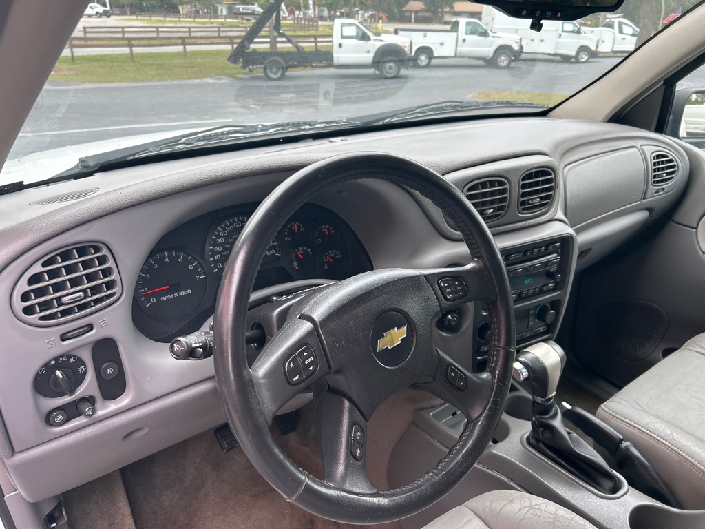 Photo 8 of this CHEVROLET TRAILBLAZER