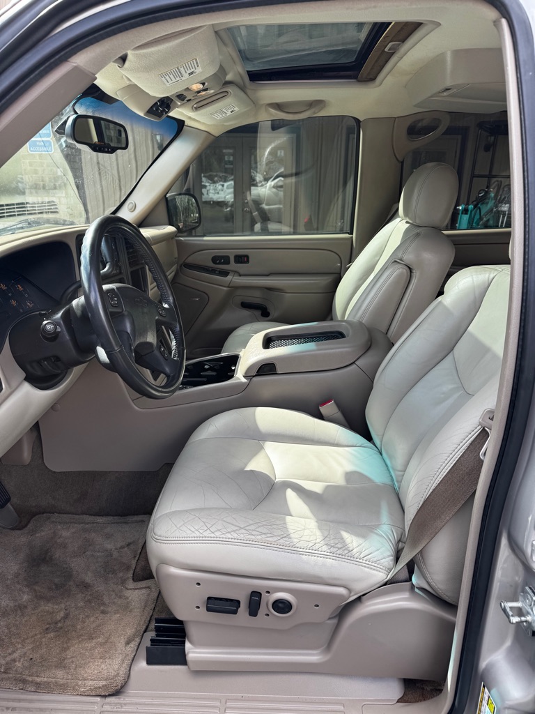 Photo 9 of this CHEVROLET TAHOE Z71