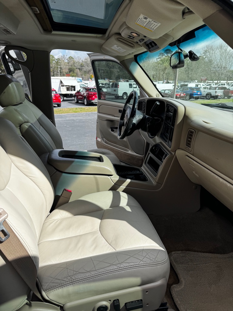 Photo 13 of this CHEVROLET TAHOE Z71