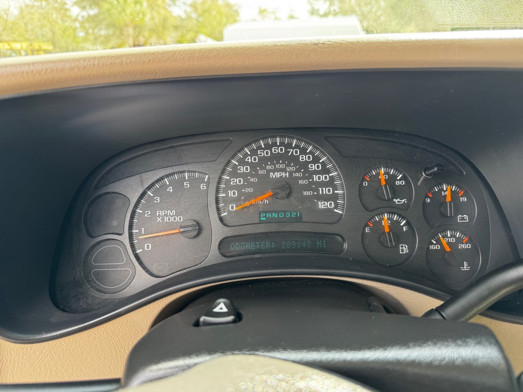 Photo 16 of this CHEVROLET TAHOE Z71