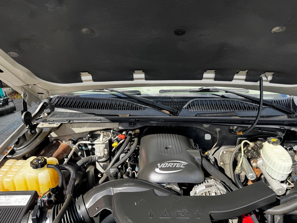 Photo 19 of this CHEVROLET TAHOE Z71