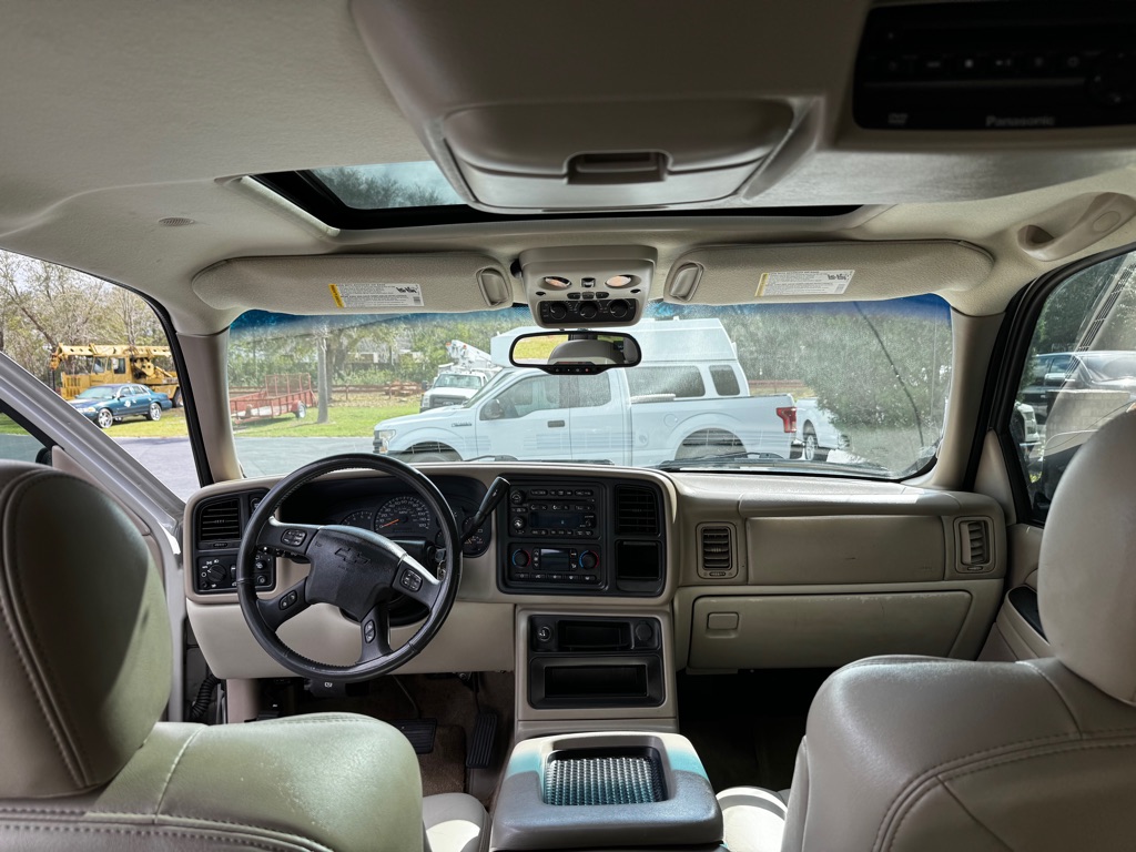 Photo 17 of this CHEVROLET TAHOE Z71