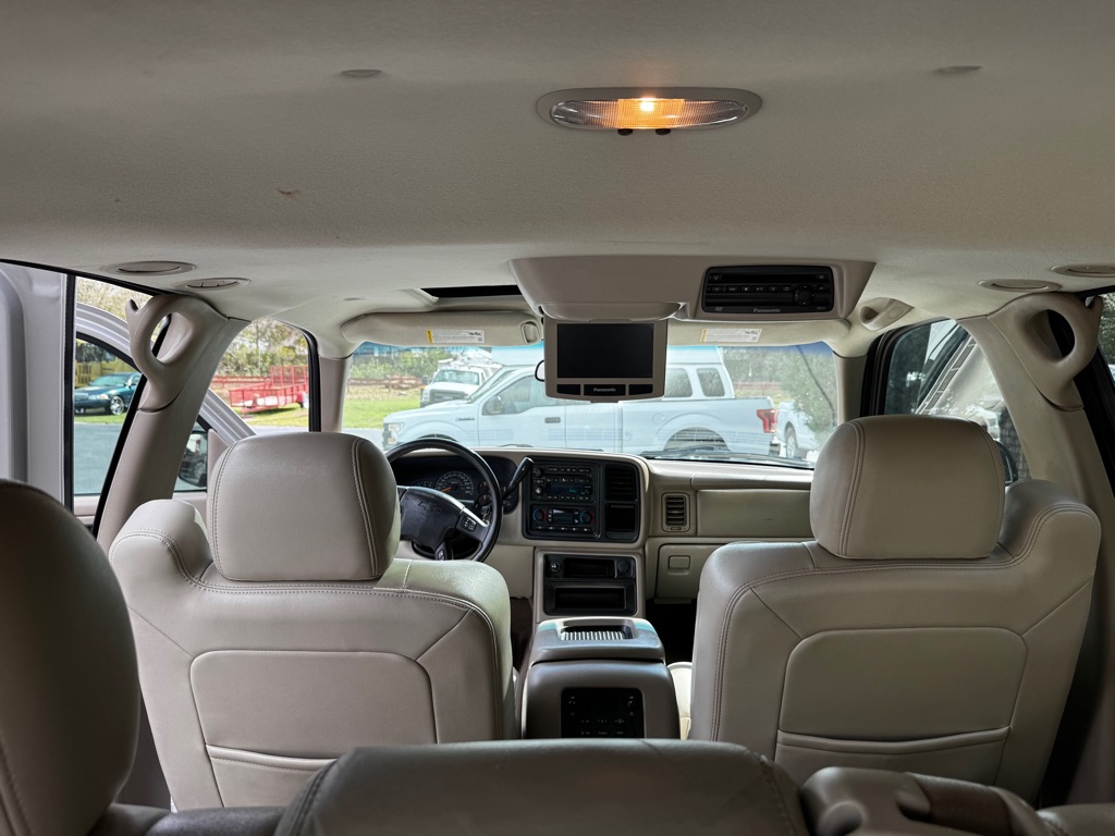 Photo 18 of this CHEVROLET TAHOE Z71