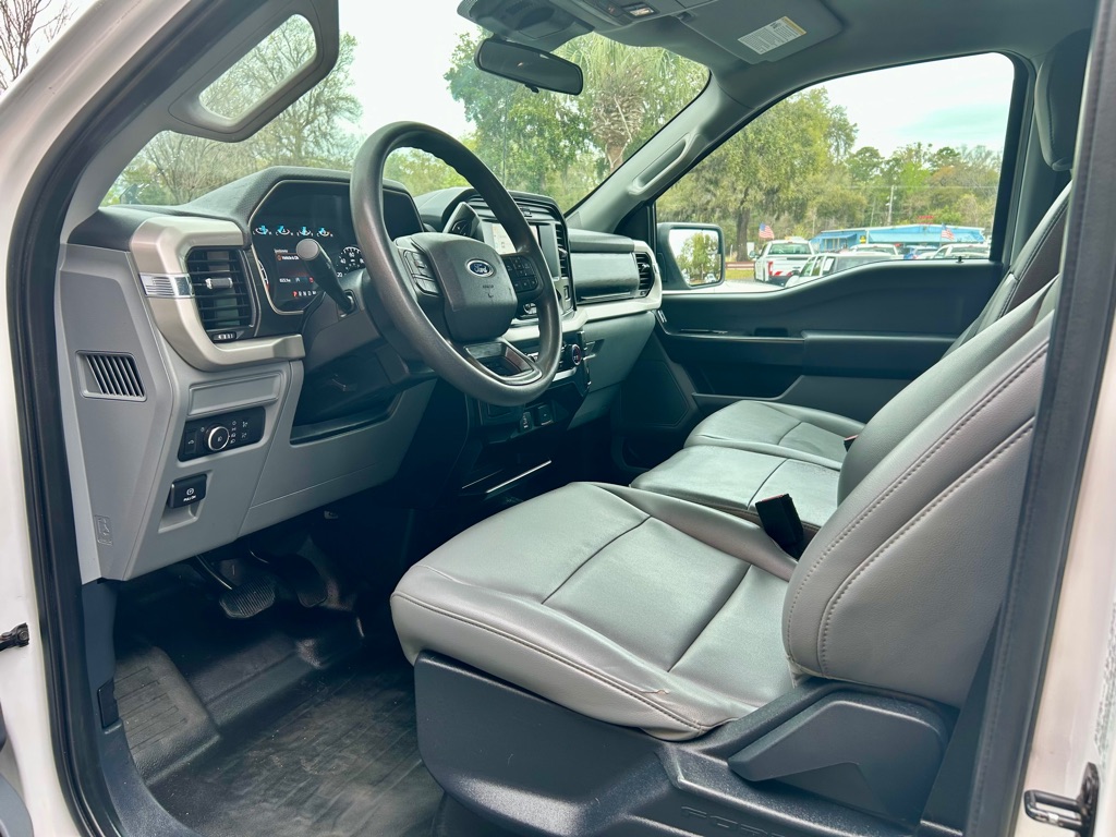 Photo 14 of this FORD F150 SUPER CREW