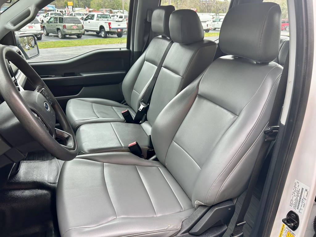 Photo 15 of this FORD F150 SUPER CREW