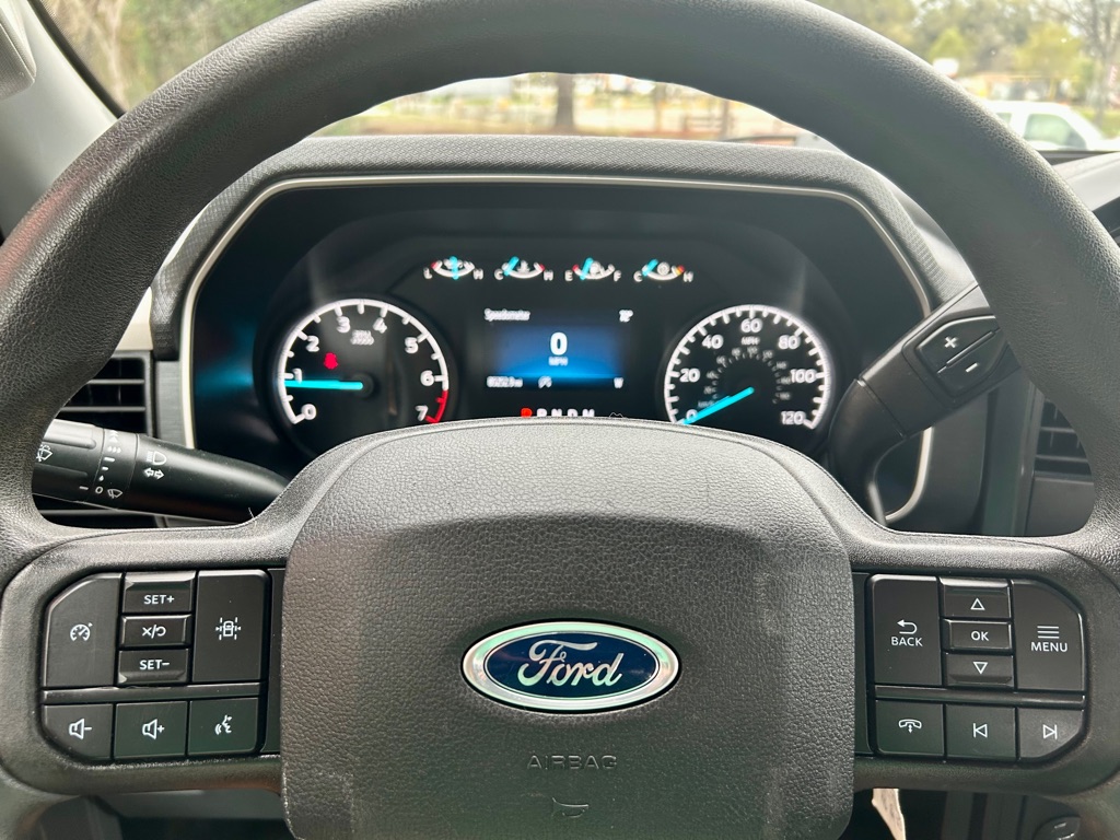 Photo 25 of this FORD F150 SUPER CREW
