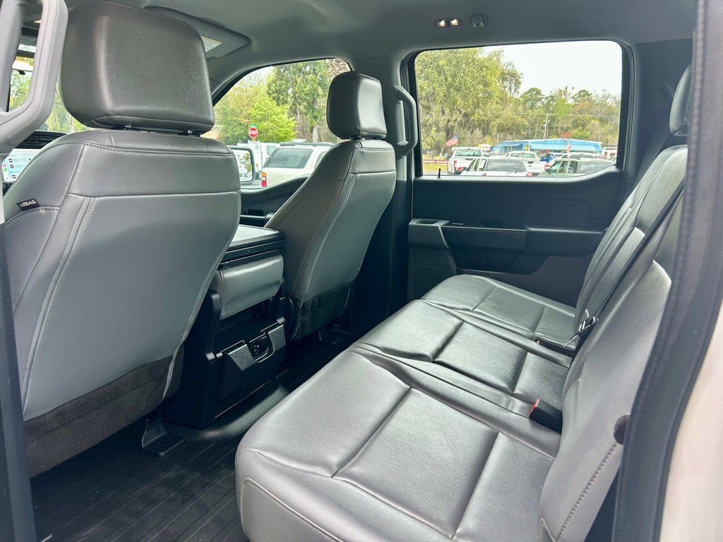Photo 19 of this FORD F150 SUPER CREW