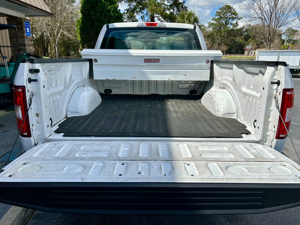 Photo 5 of this FORD F150 REGULAR
