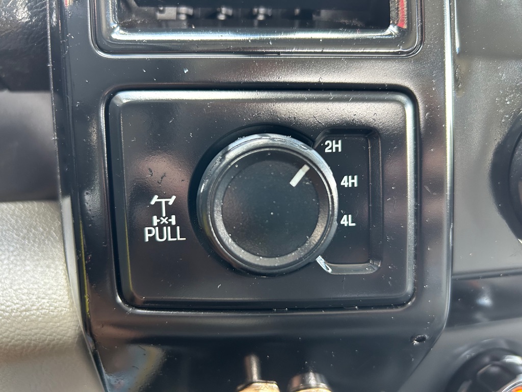 Photo 19 of this FORD F150 REGULAR