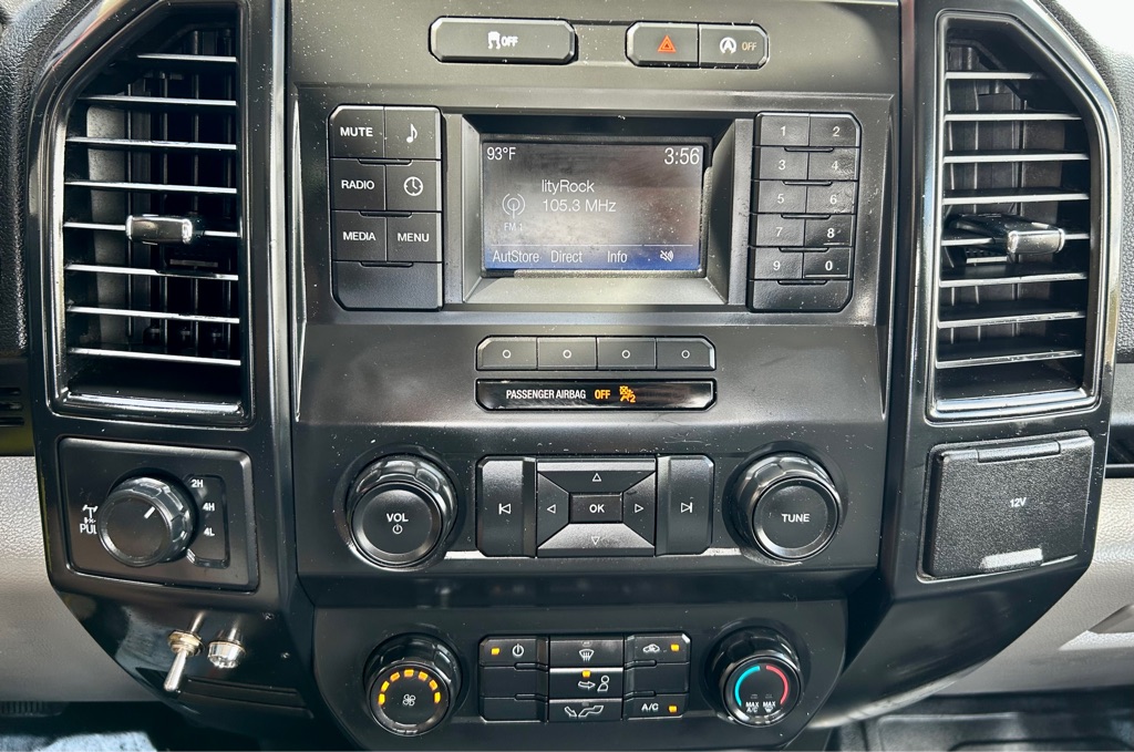 Photo 18 of this FORD F150 REGULAR