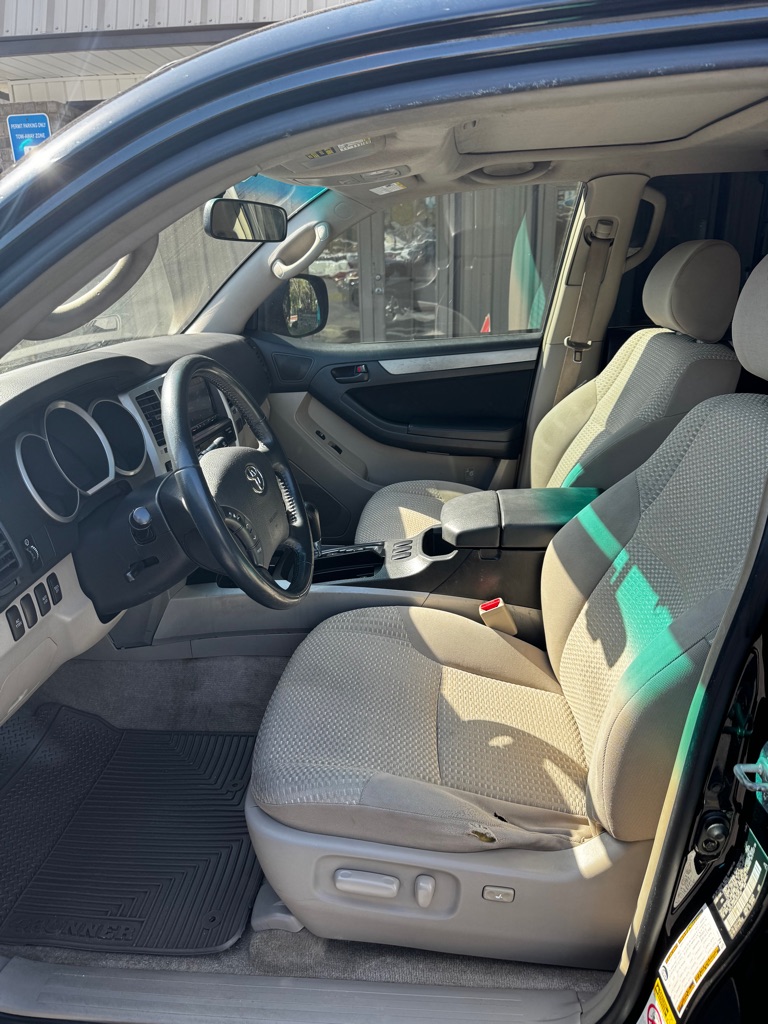 Photo 9 of this TOYOTA 4RUNNER