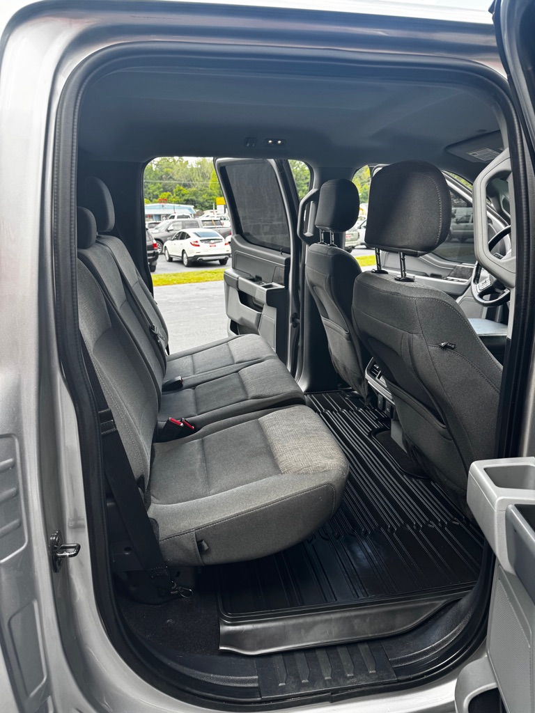 Photo 11 of this FORD F150 SUPER CREW