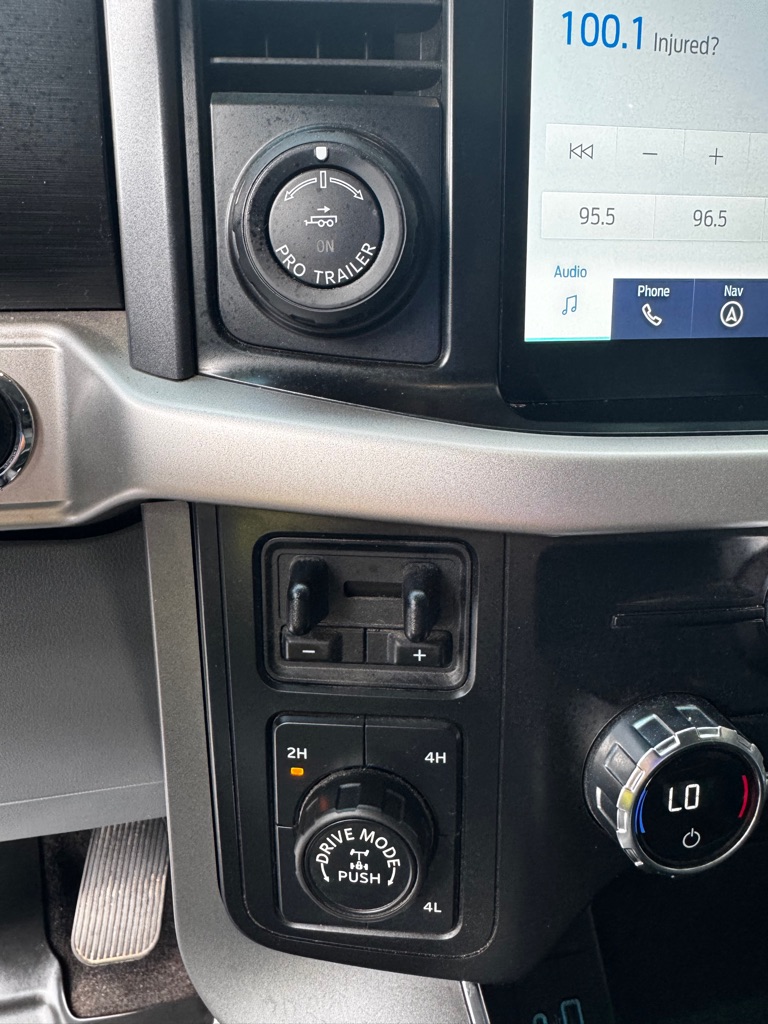 Photo 16 of this FORD F150 SUPER CREW