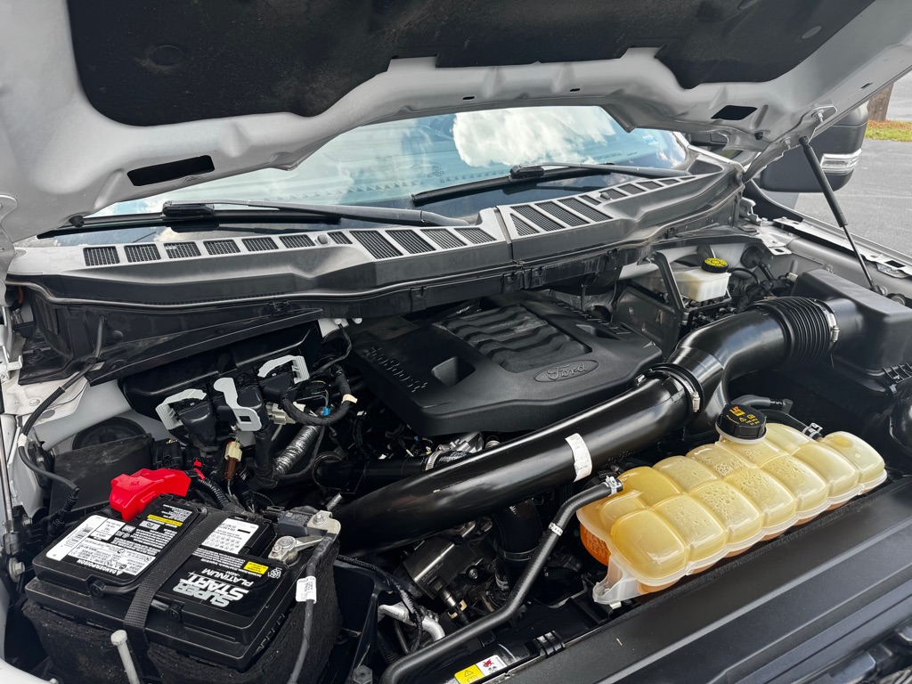 Photo 17 of this FORD F150 SUPER CREW