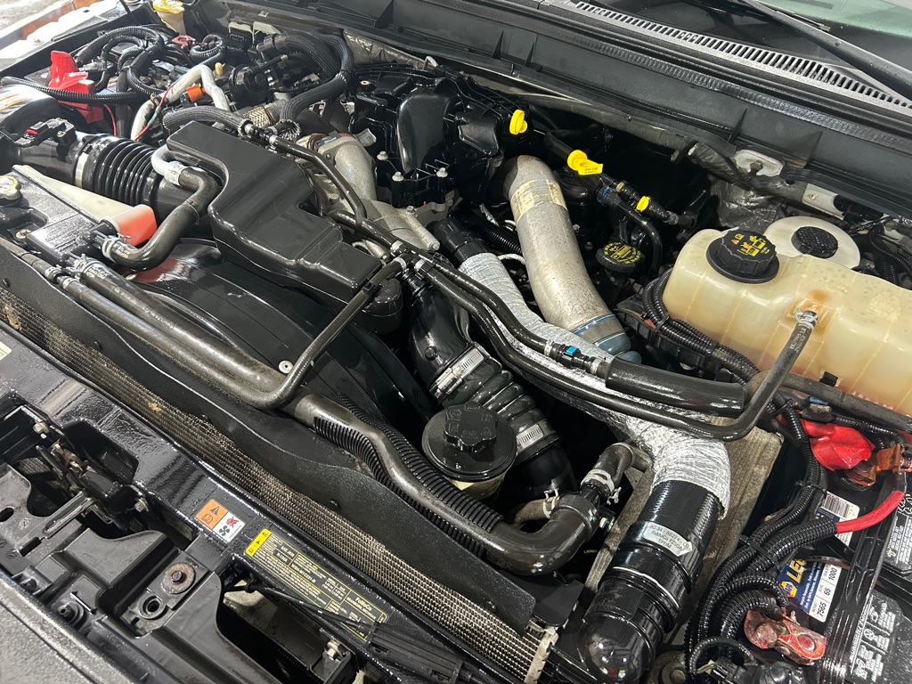 Photo 20 of this FORD F450 SERVICE