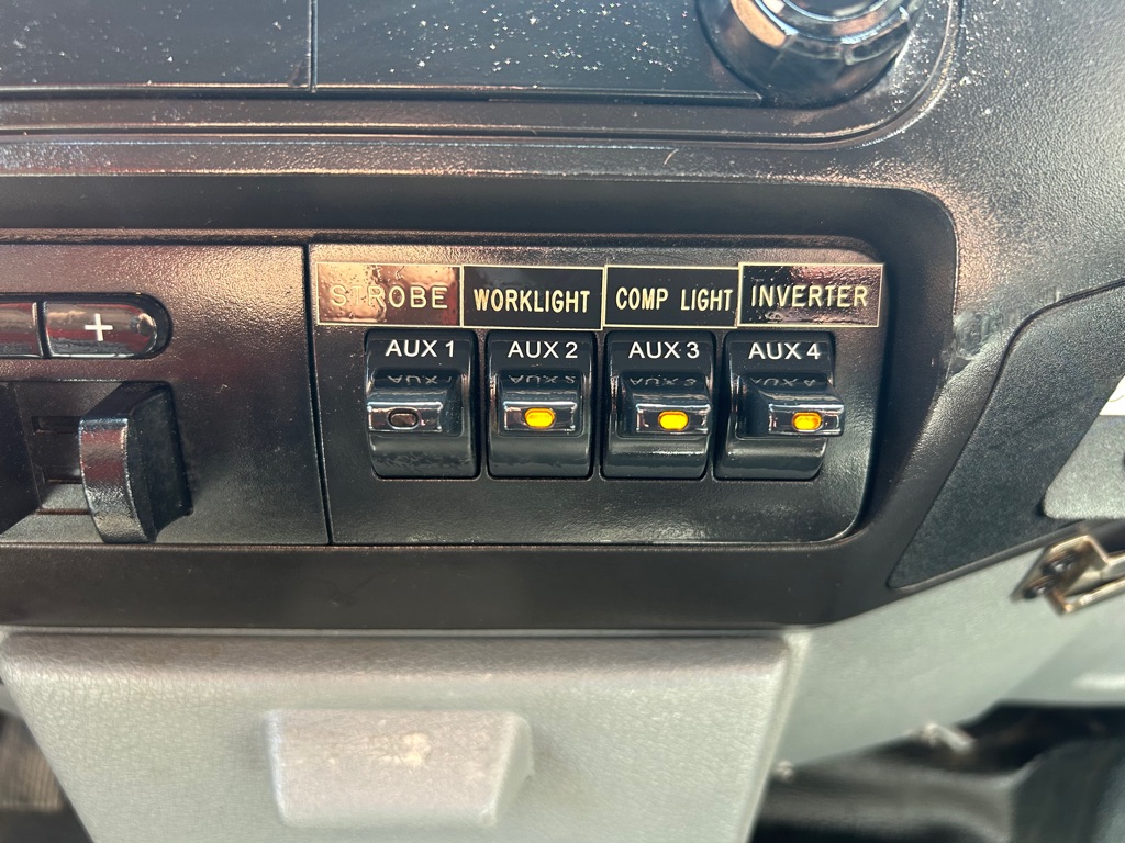 Photo 35 of this FORD F450 SERVICE