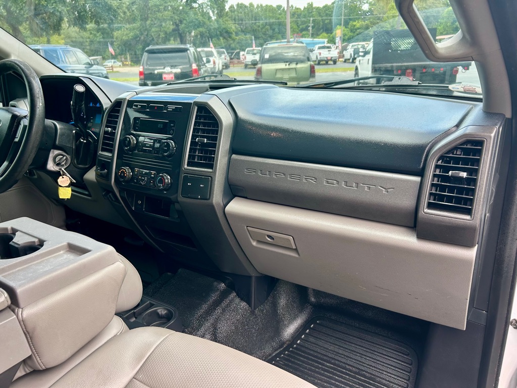 Photo 26 of this FORD F250 SUPER CREW