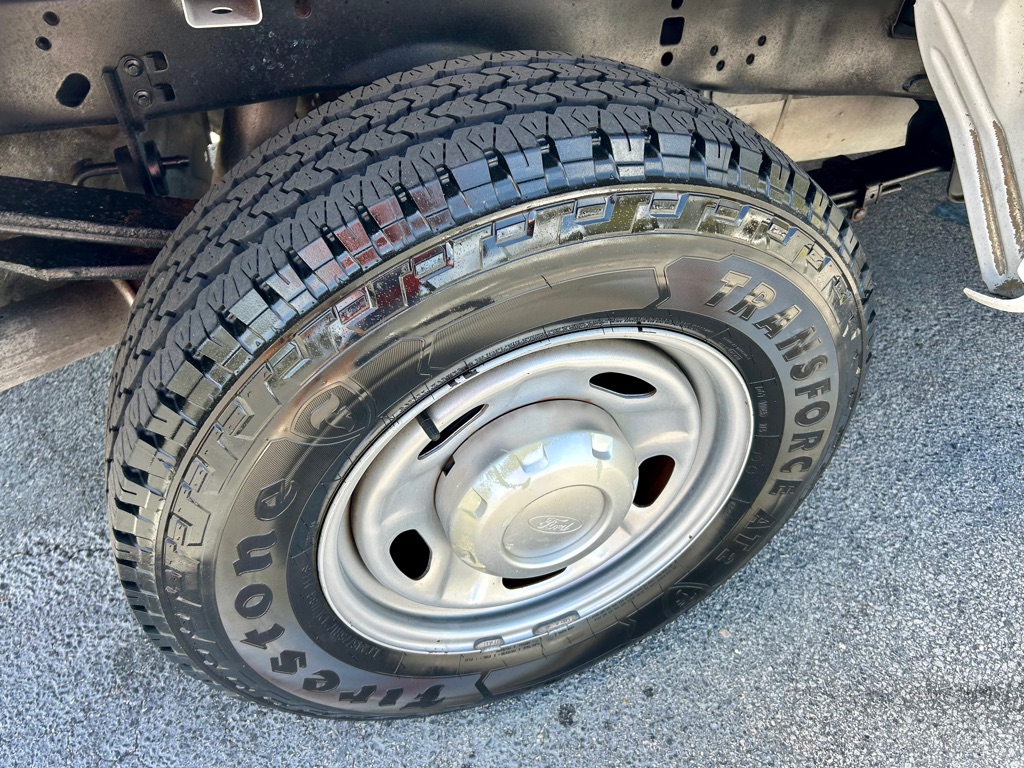 Photo 12 of this FORD F250 SUPER CREW