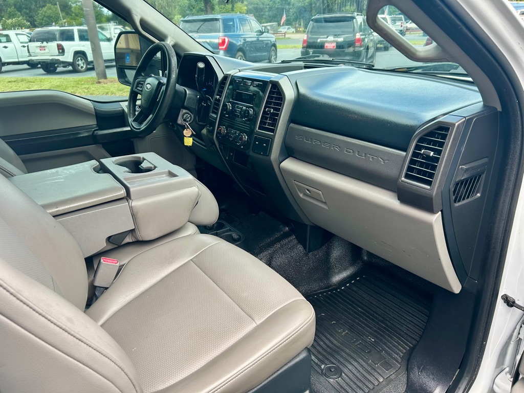Photo 24 of this FORD F250 SUPER CREW