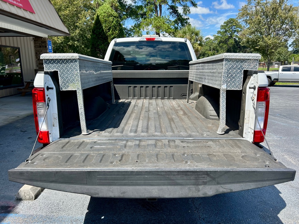Photo 10 of this FORD F250 SUPER CREW