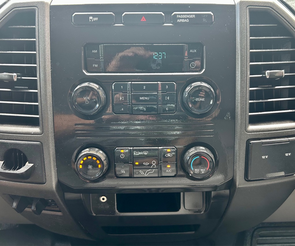 Photo 30 of this FORD F250 SUPER CREW