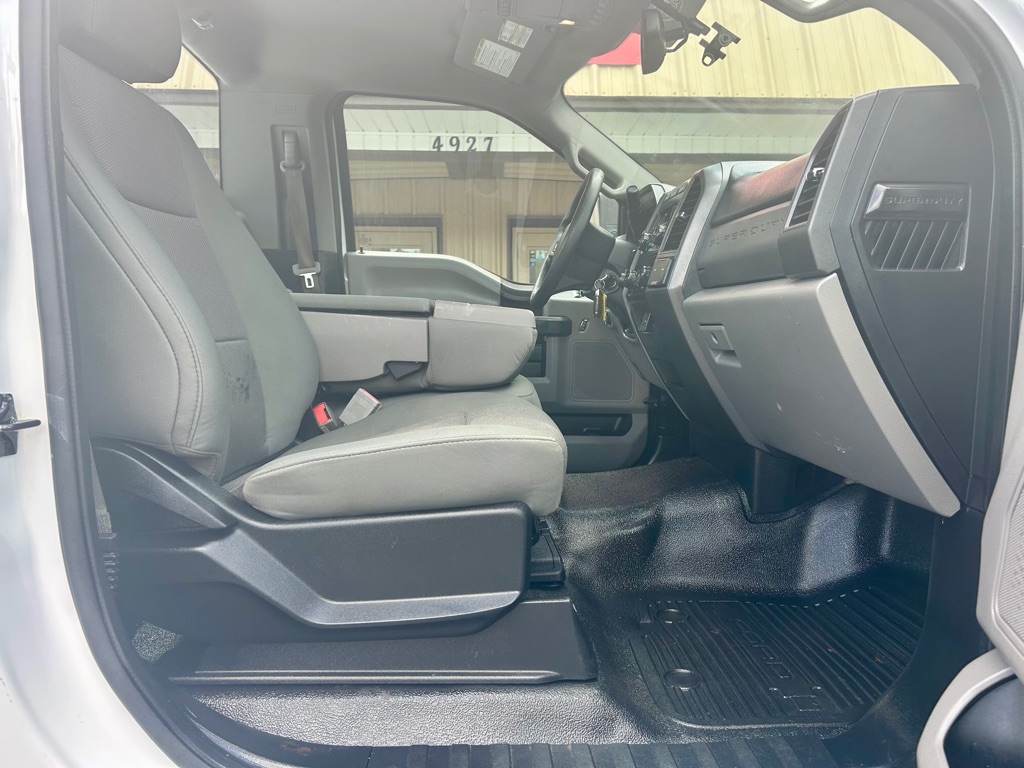Photo 19 of this FORD F250 SERVICE