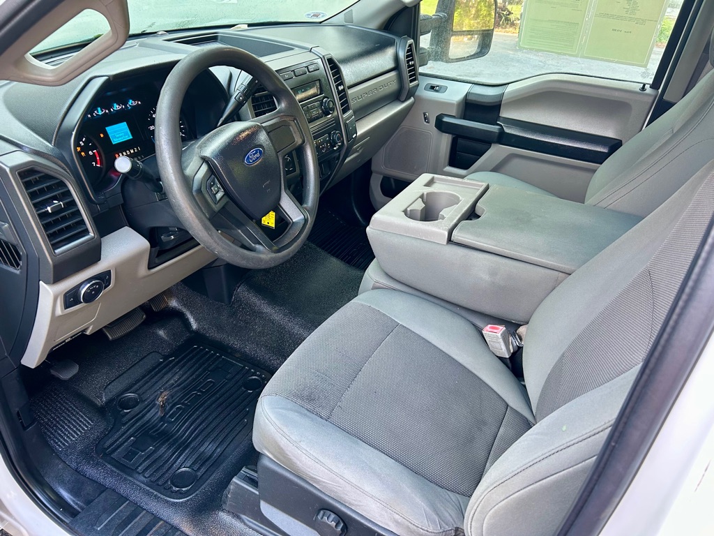 Photo 18 of this FORD F250 SERVICE