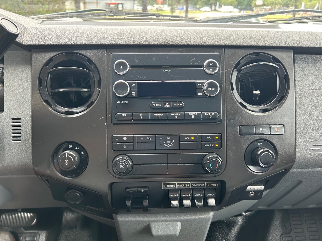Photo 29 of this FORD F350 SERVICE