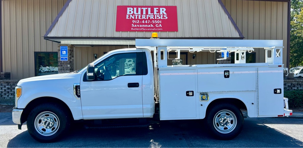 Photo 4 of this FORD F350 SERVICE