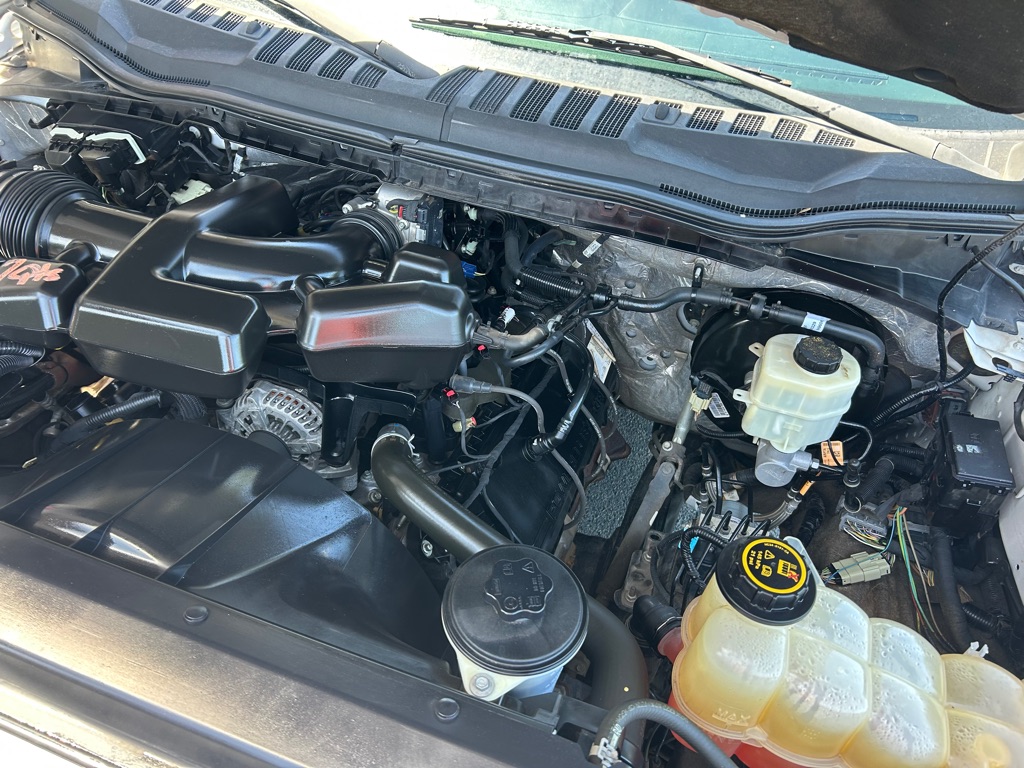 Photo 21 of this FORD F350 SERVICE