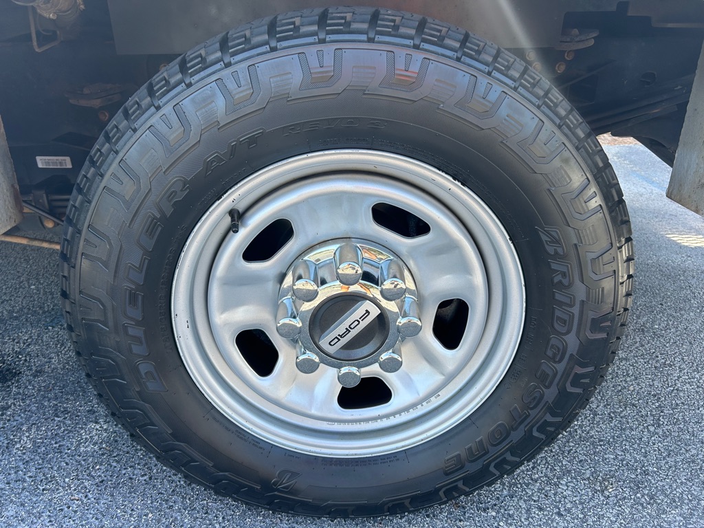 Photo 15 of this FORD F350 SERVICE