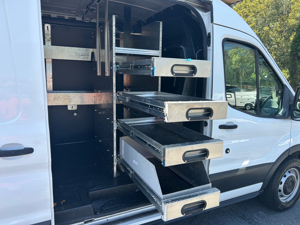 Photo 13 of this FORD TRANSIT 250